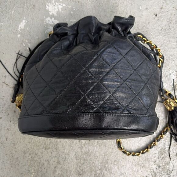 Chanel Gabrielle bucket bag - Picture 2 of 11